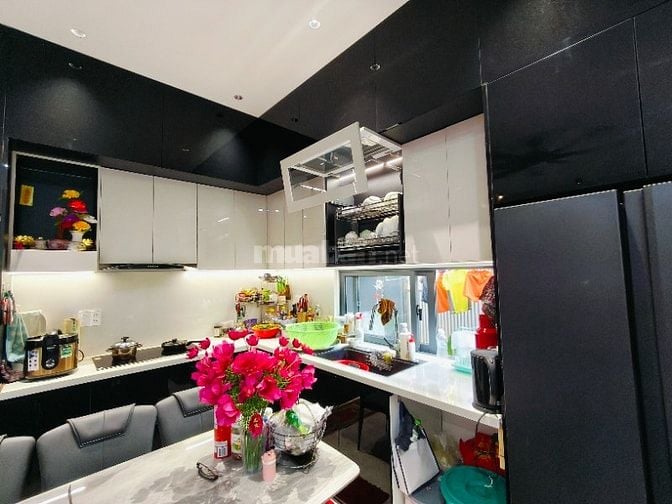 VILA NGAY BIỂN NGUYỄN TẤT THÀNH - 72M2 - NỘI THẤT CAO CẤP HƠN 4 TỶ
