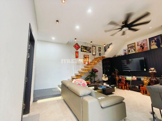 VILA NGAY BIỂN NGUYỄN TẤT THÀNH - 72M2 - NỘI THẤT CAO CẤP HƠN 4 TỶ