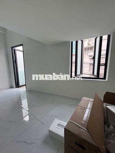 Cho thuê căn hộ phòng trọ 30 m2 tại góc Phan Đăng Lưu và Nơ Trang Long