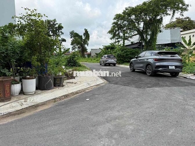 ĐẤT H I Ế M CÒN SÓT LẠI - GẦN HOÀNG QUỐC VIỆT - ĐƯỜNG 8M - NHỈNH 8 TỶ