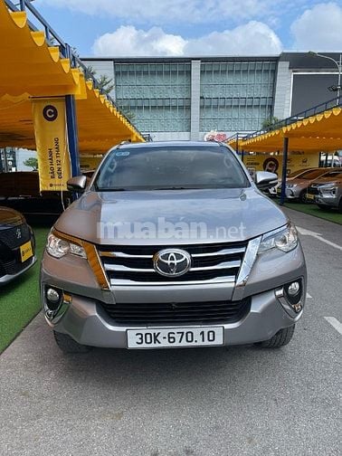 Cần bán Fortuner 2017 xăng tại Tây Hồ, Hà Nội