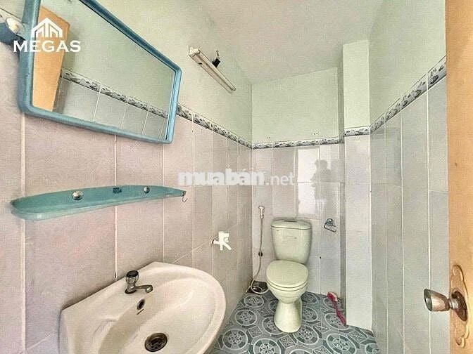 PHÒNG CHDV BAN CÔNG _ Full Nội thất _ Gần CVPM Quang Trung