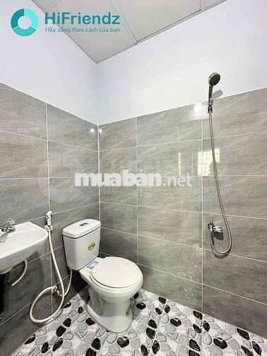 PHÒNG MỚI XÂY _ Trệt Lầu _ Có nhà xe riêng _ Gần ĐH NTT