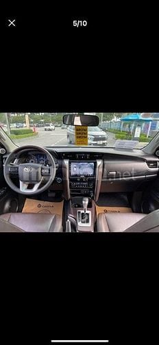 Cần bán Fortuner 2017 xăng tại Tây Hồ, Hà Nội
