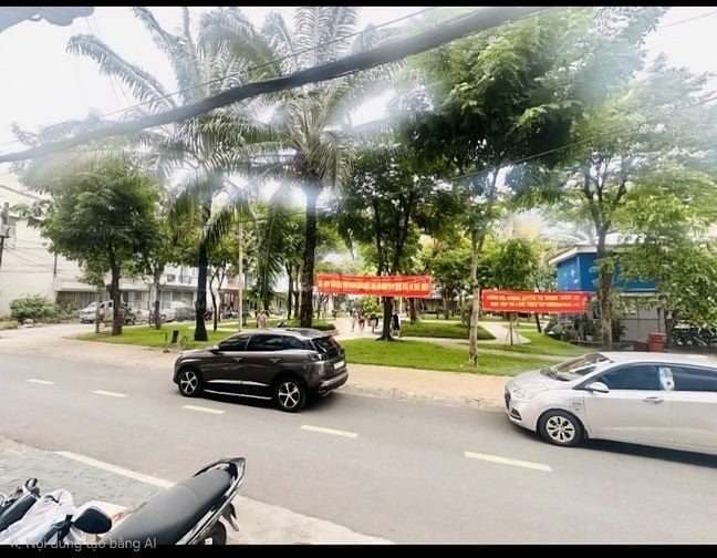 4 tầng view công viên  khu dân cư Bông Sao phường 5 quận 8