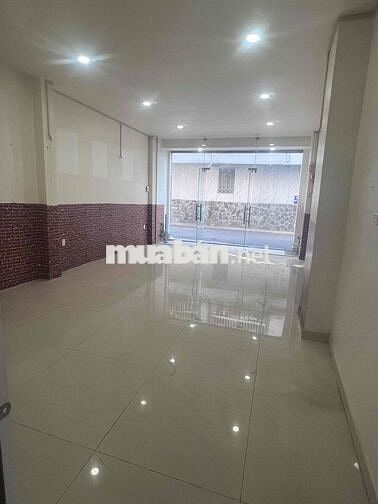 CHO THUÊ CĂN GỐC 2 Mt  trệt suốt