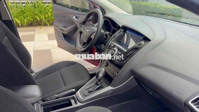 Ford Focus Trend 5 cửa 2018 Đỏ 61.200 km 1 chủ