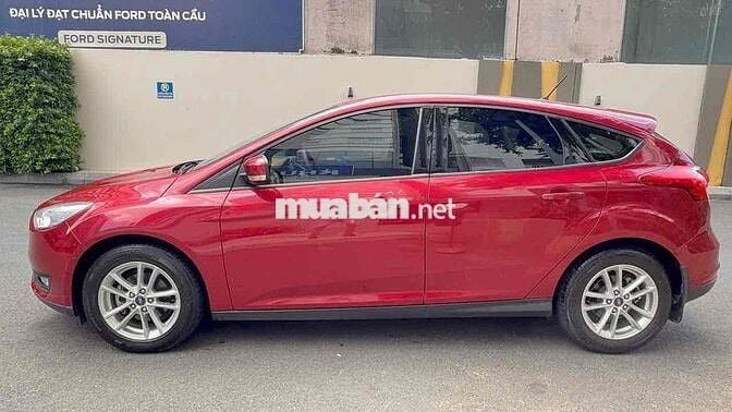 Ford Focus Trend 5 cửa 2018 Đỏ 61.200 km 1 chủ