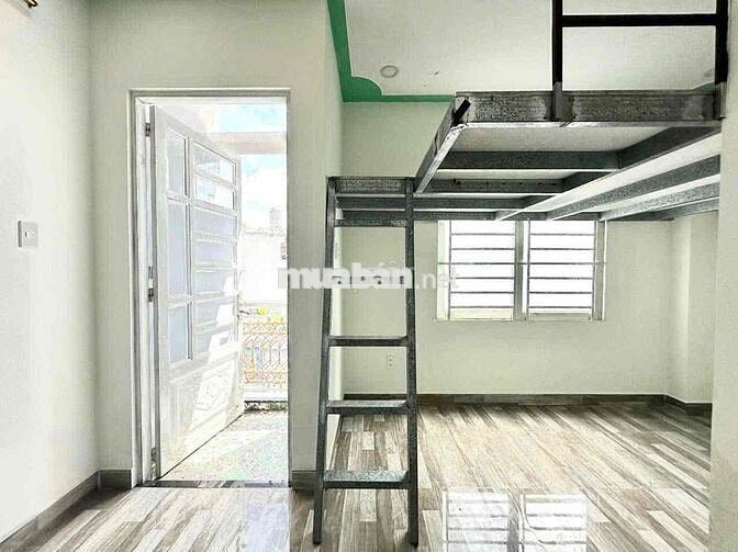 PHÒNG BAN CÔNG THOÁNG MÁT - ĐI BỘ QUA AEON TÂN PHÚ - THANG MÁY