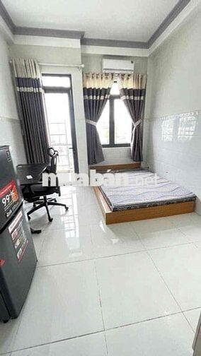 TRỐNG SẴN PHÒNG BAN CÔNG FULL NỘI THẤT NGAY KINH DƯƠNG VƯƠNG - TÊN LỬA