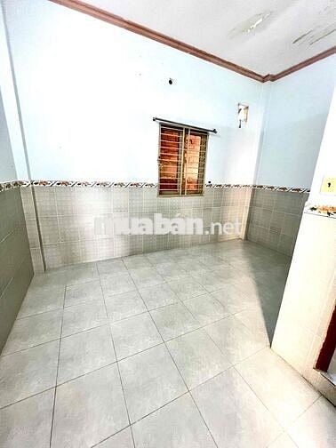Cho thuê nhà hẻm 6m thông 4.5x16m 1 lầu 2pn 2wc 10tr gần chợ tiện lợi