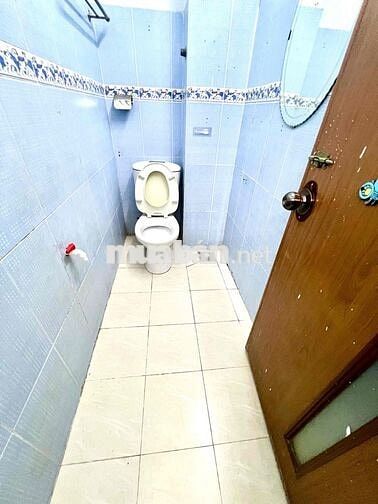 Cho thuê nhà hẻm 6m thông 4.5x16m 1 lầu 2pn 2wc 10tr gần chợ tiện lợi