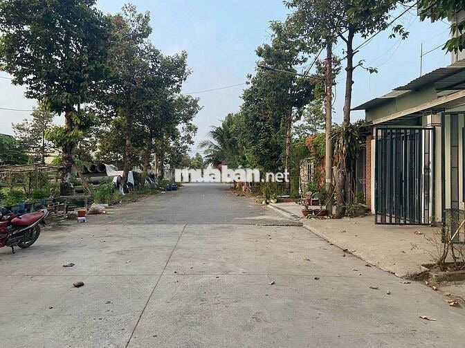 Bán nhà riêng tại KDC Vĩnh Phú II, 140 m2, 3PN, 3WC