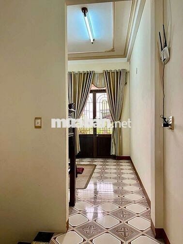 bán nhà hai bà trưng 3 tầng,gần chợ đêm,để lại nội thất,khu an ninh