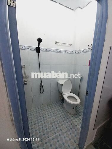 Phòng trọ có sẵn máy lạnh, chỉ 2.3tr tại 1902/5/13 Lê Văn Lương