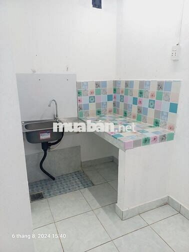 Phòng trọ có sẵn máy lạnh, chỉ 2.3tr tại 1902/5/13 Lê Văn Lương