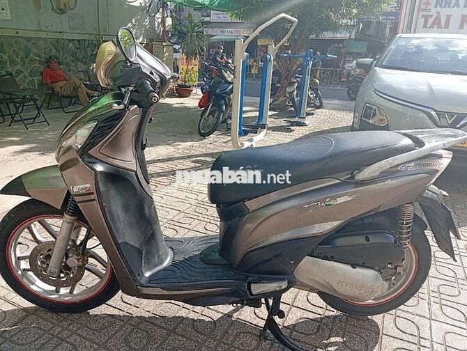 Xe tay ga KYMCO People Fi