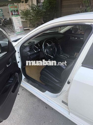 Honda Civic Trắng 5 chỗ