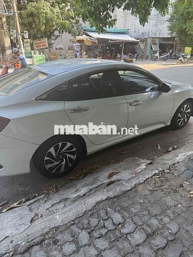 Honda Civic Trắng 5 chỗ