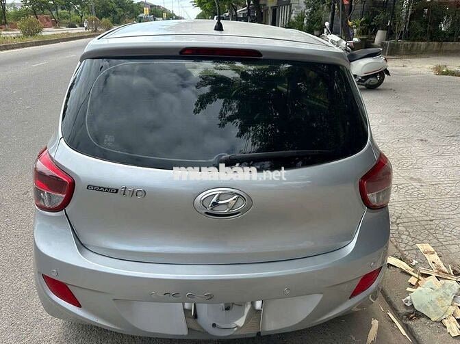 Hyundai i10 2014 Bạc