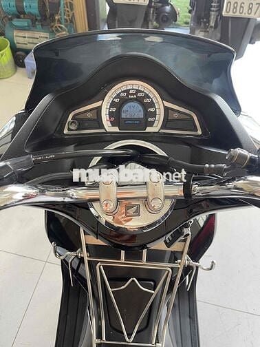 pcx . mẫu đèn less . máy zin im . ko hú. áo đẹp
