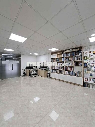 CHO THUÊ MẶT BẰNG VỊ TRÍ ĐẸP NẰM GIỮA CỤM CHUNG CƯ LỚN