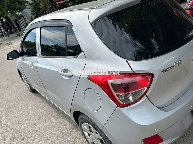 Hyundai i10 2014 Bạc