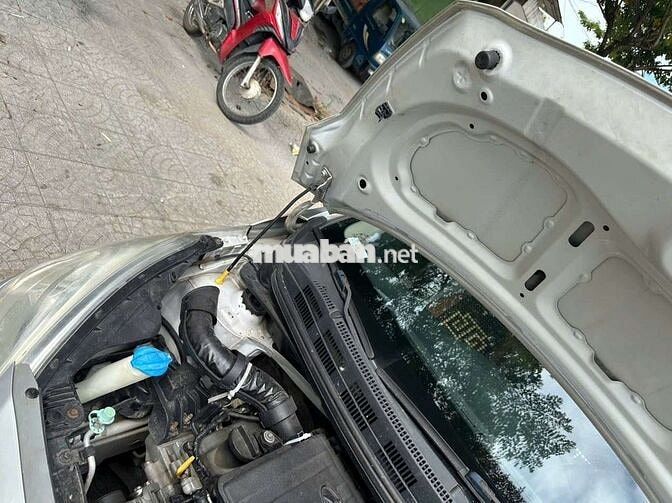 Hyundai i10 2014 Bạc