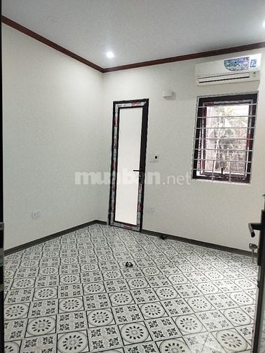 Bán nhà Lĩnh Nam 22mx3 Tầng MT4m ngõ ba gác 2.5 tỷ