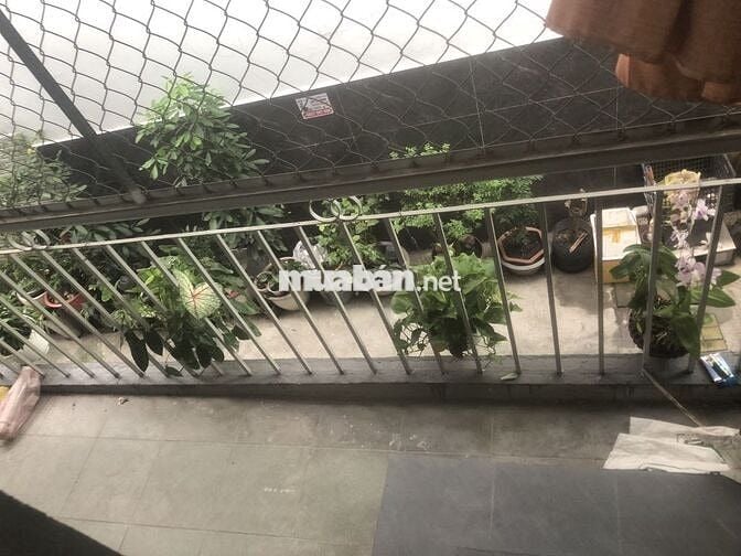 Cho thuê nhà Nguyên căn, Bình Thạnh, một trệt một lầu, mới sửa xong.