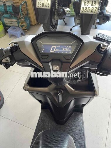 Honda Vario 150cc 2020 Vàng cát . máy zin im