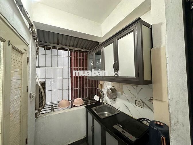Phòng 1N1K Full Nt Thang Máy Trung Tâm Xã Đàn HN 32m2 Rộng Thoáng 5Tr 
