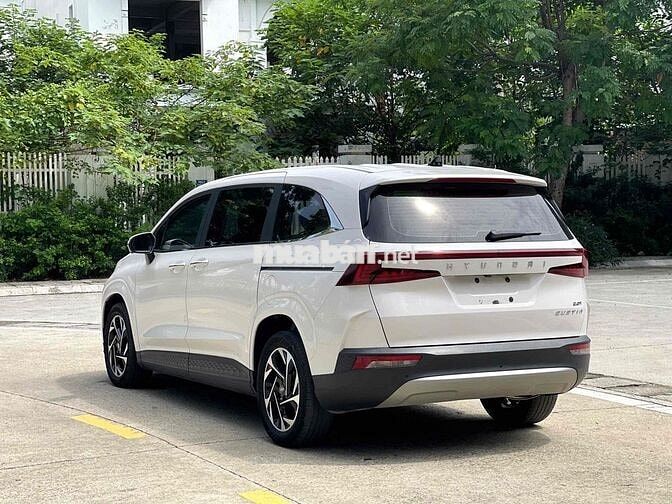 Hyundai Custin 2.0 Cao cấp sản xuất 2023