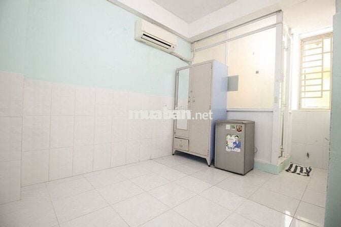 Giá 2tr7/tháng, cửa sổ thoáng Đường Cách Mạng Tháng Tám Quận 10