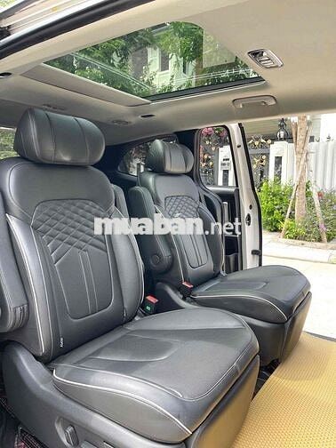 Hyundai Custin 2.0 Cao cấp sản xuất 2023