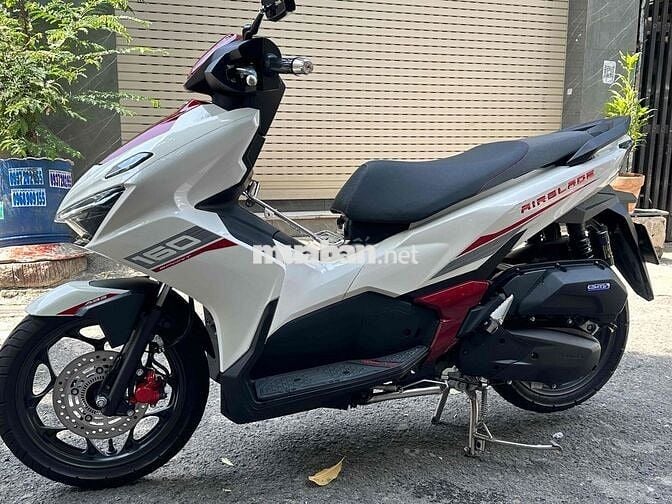 Honda Air Blade 160 2026 Trắng đỏ 13796 km