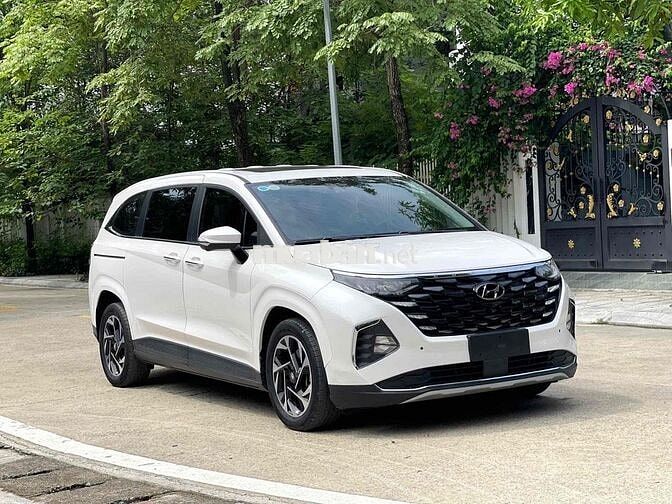 Hyundai Custin 2.0 Cao cấp sản xuất 2023