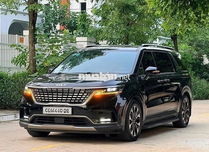 Kia Carnival 2.2D Signature  sản xuất 2024