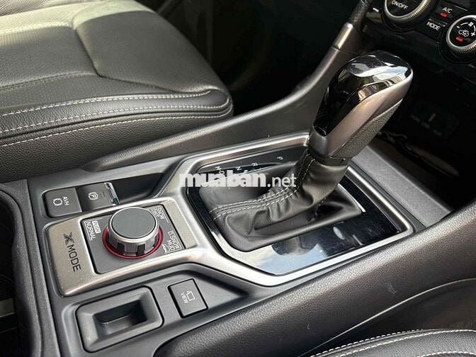 Subaru Forester 2.0IS Eyesight AWD 2019 Xám Nhập