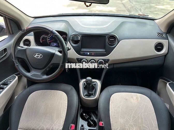 Hyundai I10 hatback 1.2 MT Base 2019 Bạc