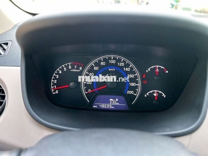Hyundai I10 hatback 1.2 MT Base 2019 Bạc