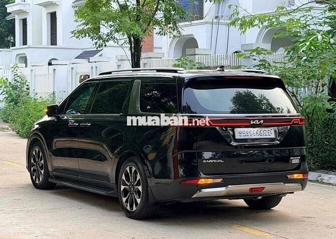 Kia Carnival 2.2D Signature  sản xuất 2024