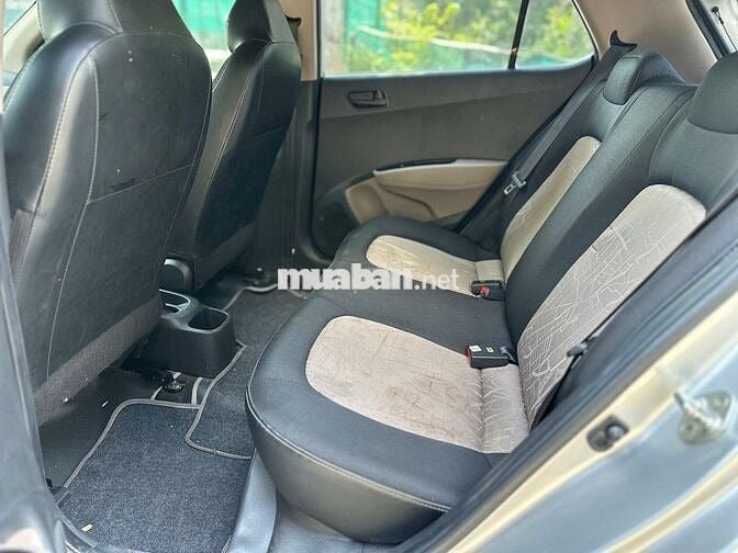 Hyundai I10 hatback 1.2 MT Base 2019 Bạc