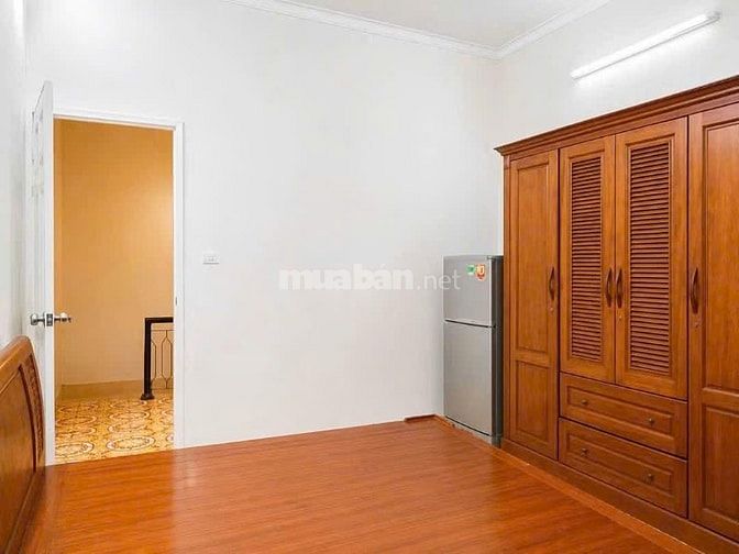 Cho thuê nhà đẹp gần Phố Thanh Nhàn DT 33m x 3T Gồm 2 ngủ và 2Vs