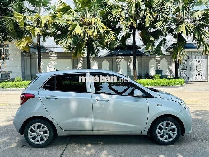 Hyundai I10 hatback 1.2 MT Base 2019 Bạc