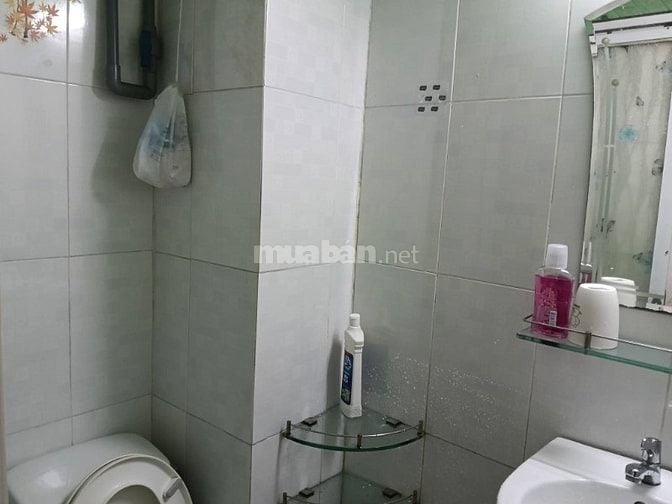 Giá 5tr / tháng, cọc 1 tháng.  Liện hệ chính chủ. 0933954377  Cần cho 