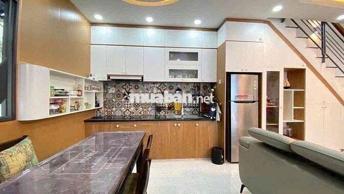 CHO THUÊ NHÀ FULL NỘI THẤT GẦN EMART