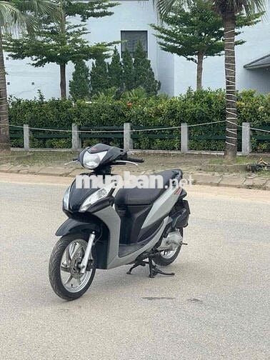 Honda Vision 110 FI Đen Bạc