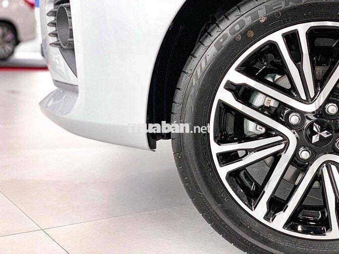Mitsubishi Attrage 2024 Trắng 5 chỗ