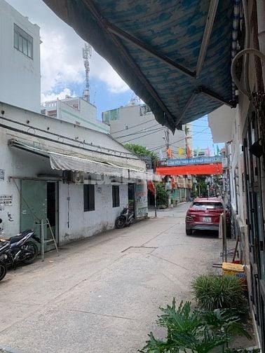 Nhà hẻm xe tải 7m, cách mặt tiền 20m, 10 phút tới Eaon Mall Tân Phú